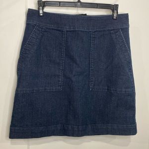 LOFT Denim Skirt | Dark Wash, 2 front pockets, back zipper | Size 4